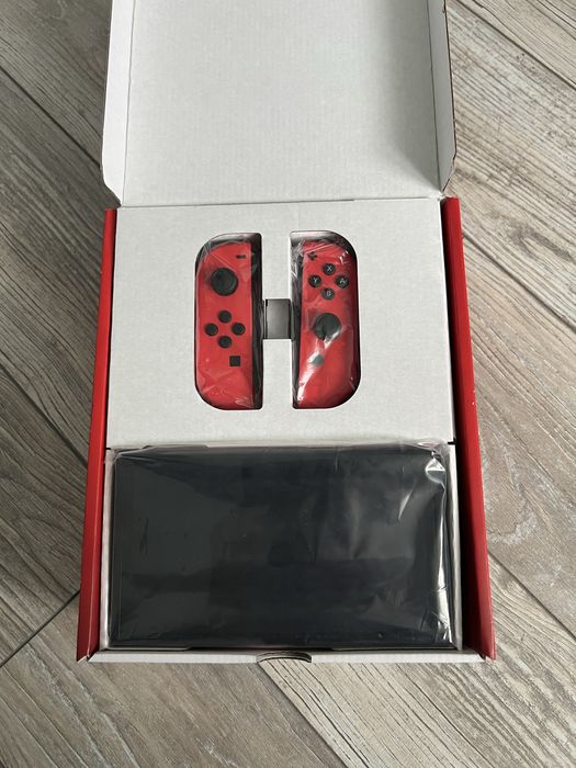 Nintendo Switch OLED edycja Mario