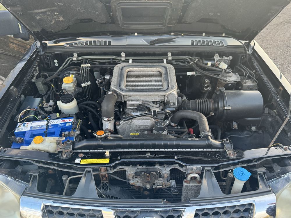 Ніссан навара Navara 2.5 в Україні