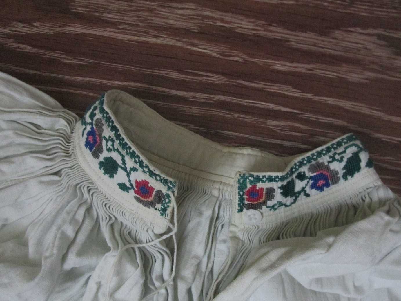 жіноча вишиванка давня
