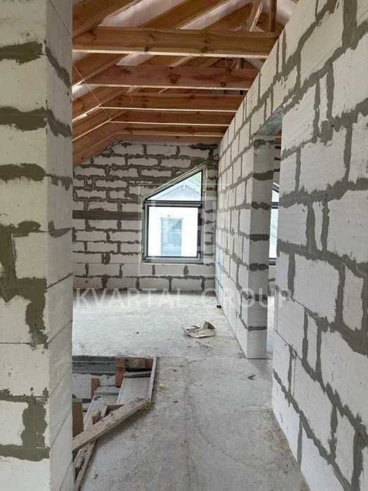 Просторий будинок 165 м² у Гореничах. Асфальт, ліс поруч. 6 соток.