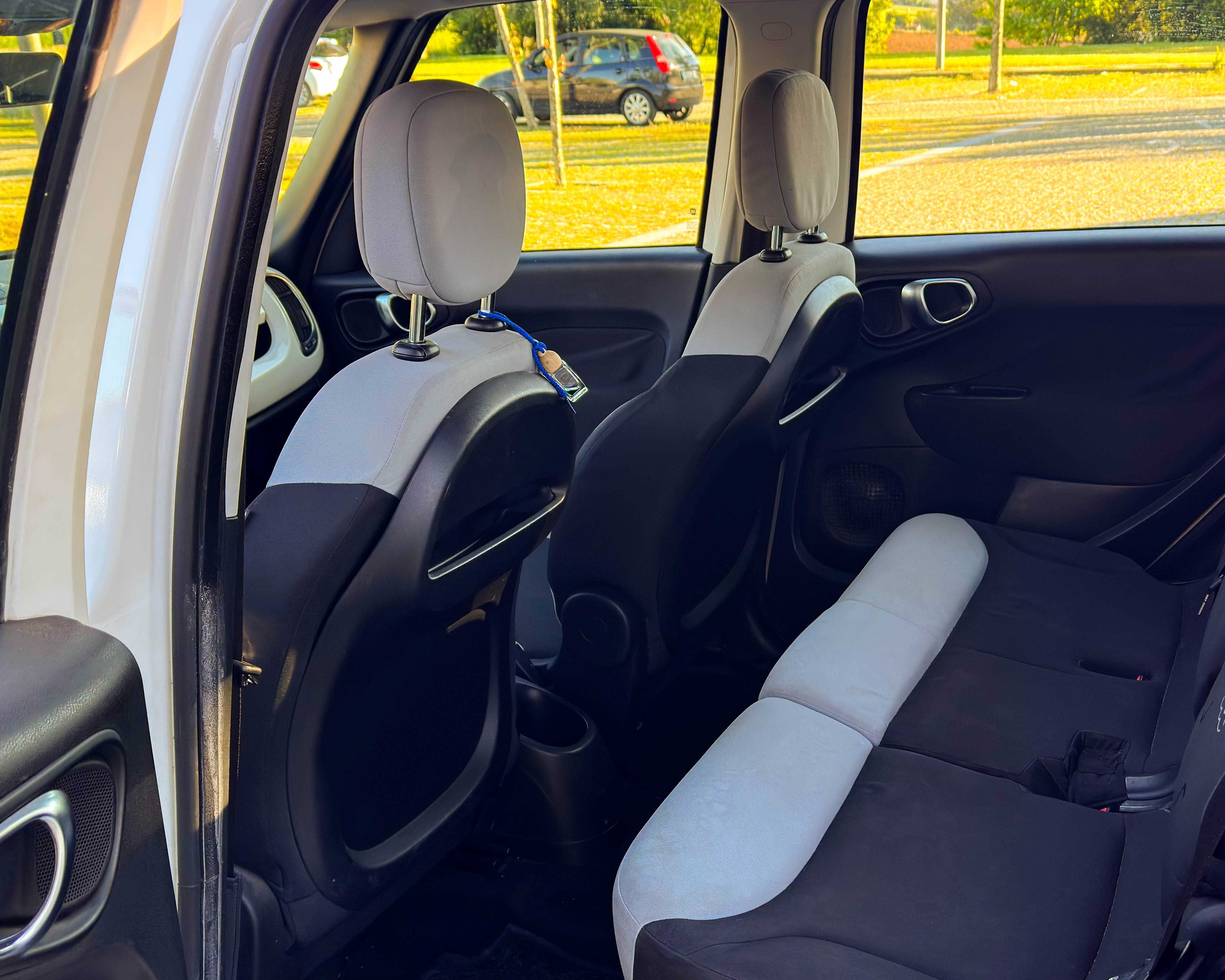 Fiat 500 L 2014 em ótimo estado