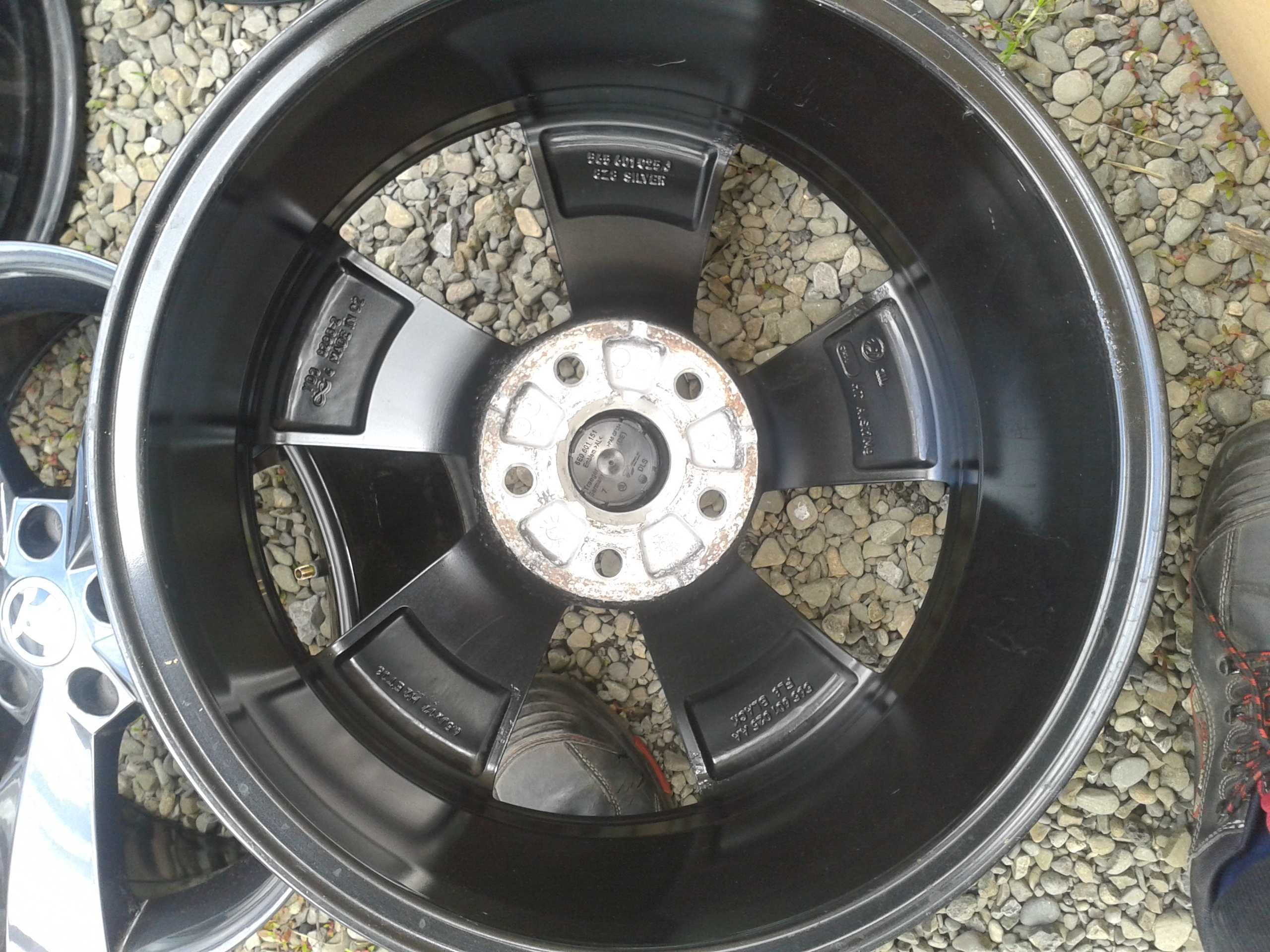 oryginalne r17 felgi volkswagen golf caddy troc touran passat tiguan