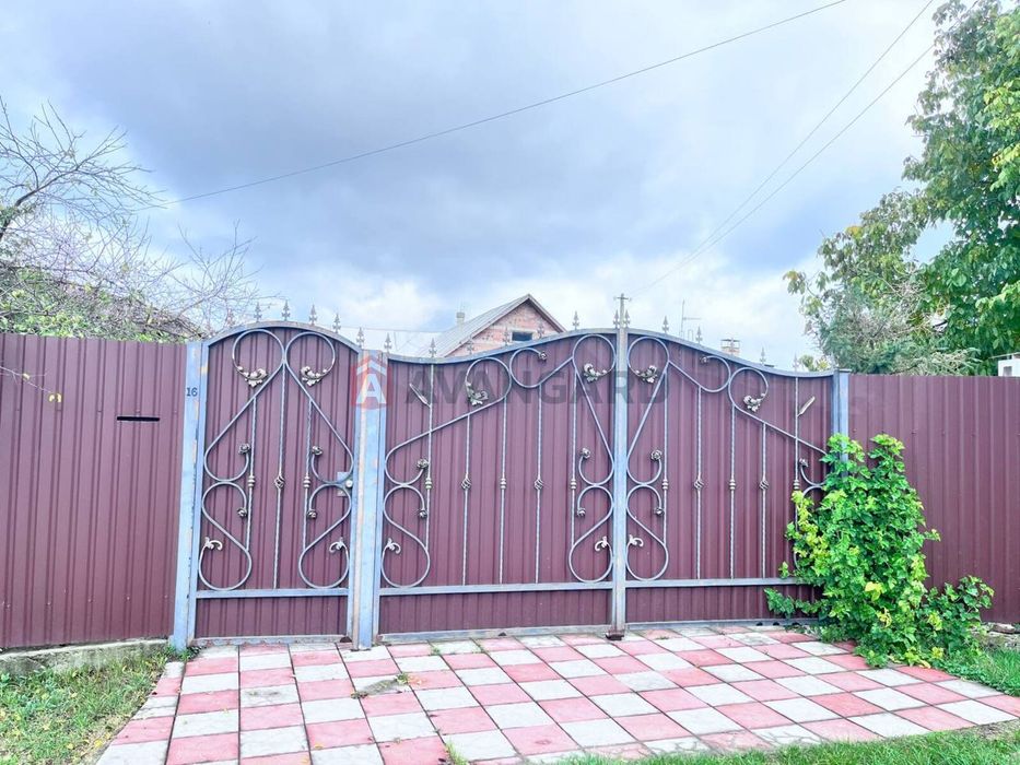 Продається будинок в центрі с.Свидівок(Є-відновлення)
