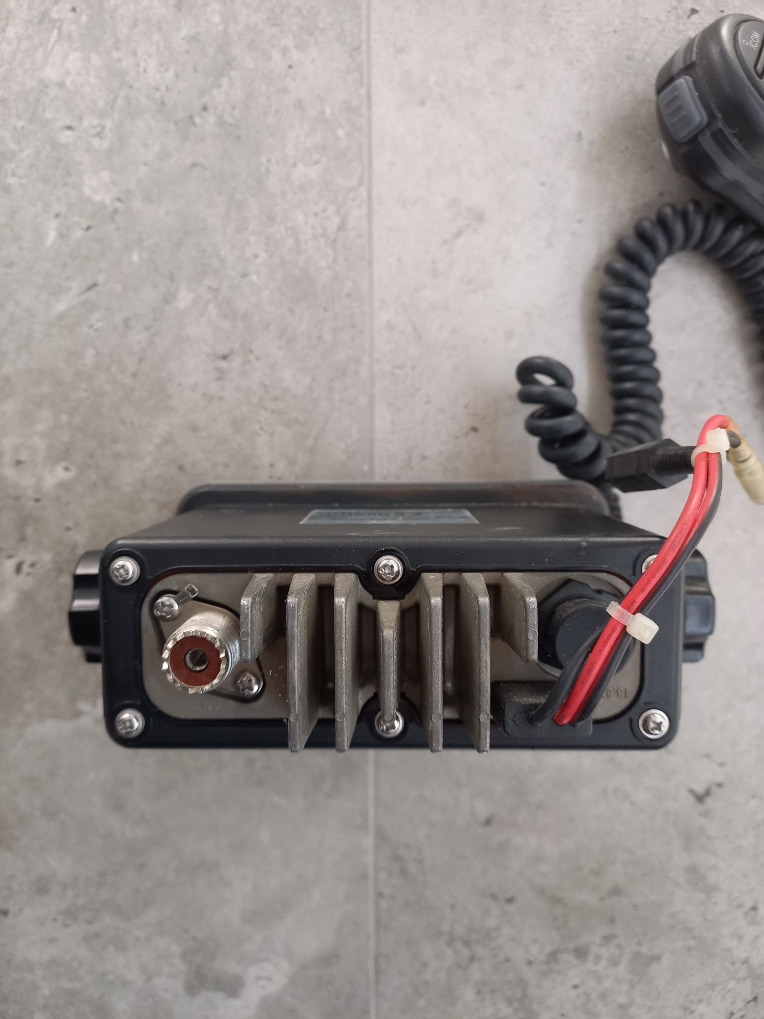 Радіостанція  Icom IC-M401E