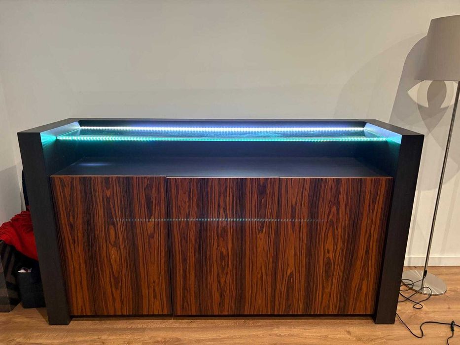 Aparador com leds