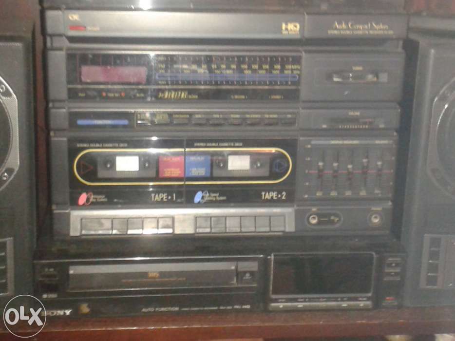 Gira discos+colunas+Video VHS