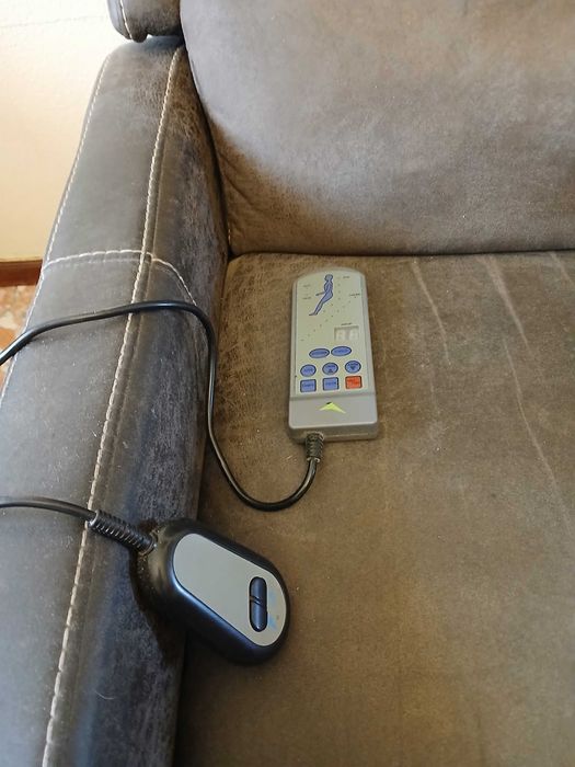 Sofá Poltrona Relax com Massagens