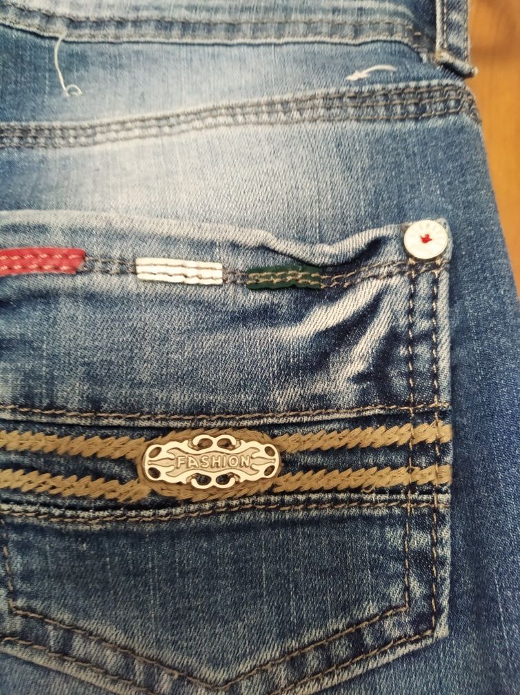 Spodnie damskie jeansowe DSQUARED2 rozmiar M