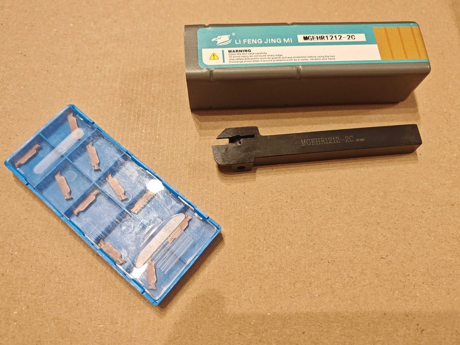 Nóż tokarski przecinak MGEHR1212-2C PRAWY + 10 Płytek z węglika