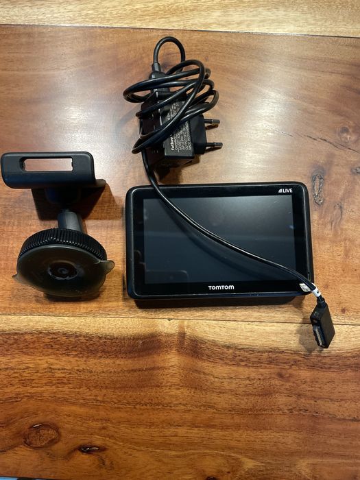 Nawigacja TomTom GO LIVE 1005 5” Europa, uchwyt, ładowarka
