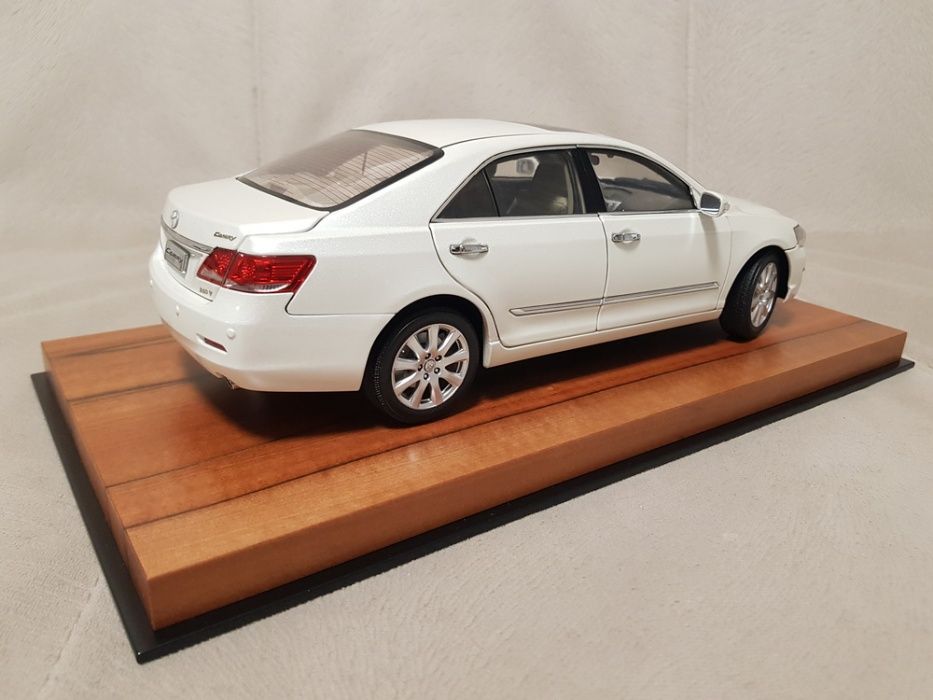 1 18 Paudi Toyota Camry