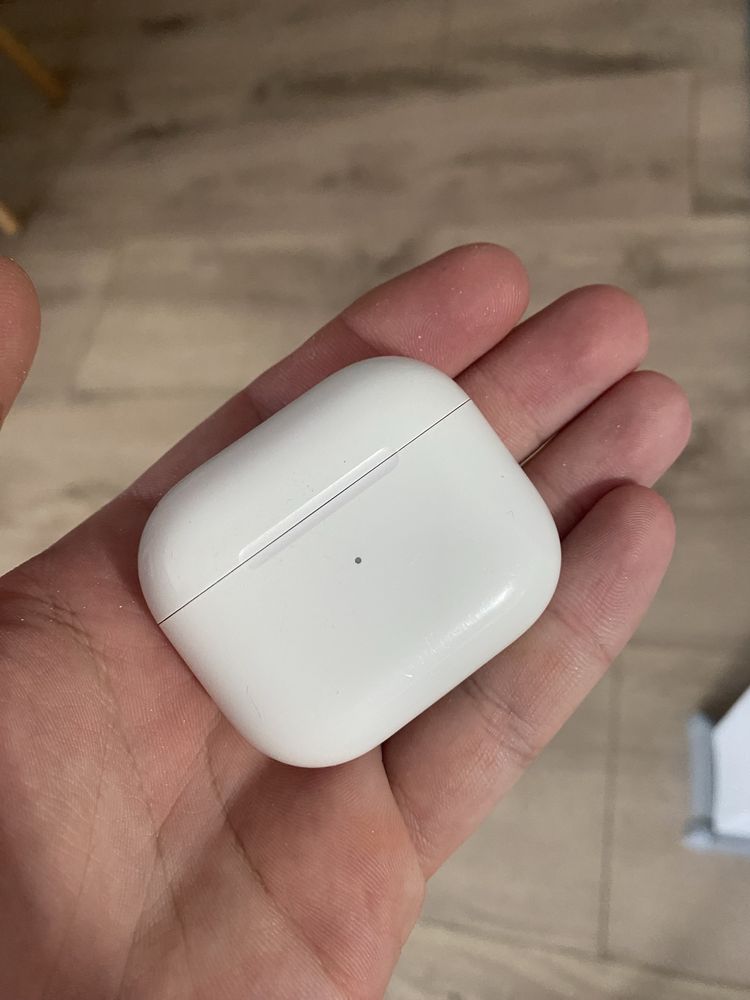 Etui ladujace Airpods 3 stan bdb A2566