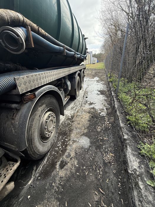 Scania asenizacyjny beczka szambiarka 8x4