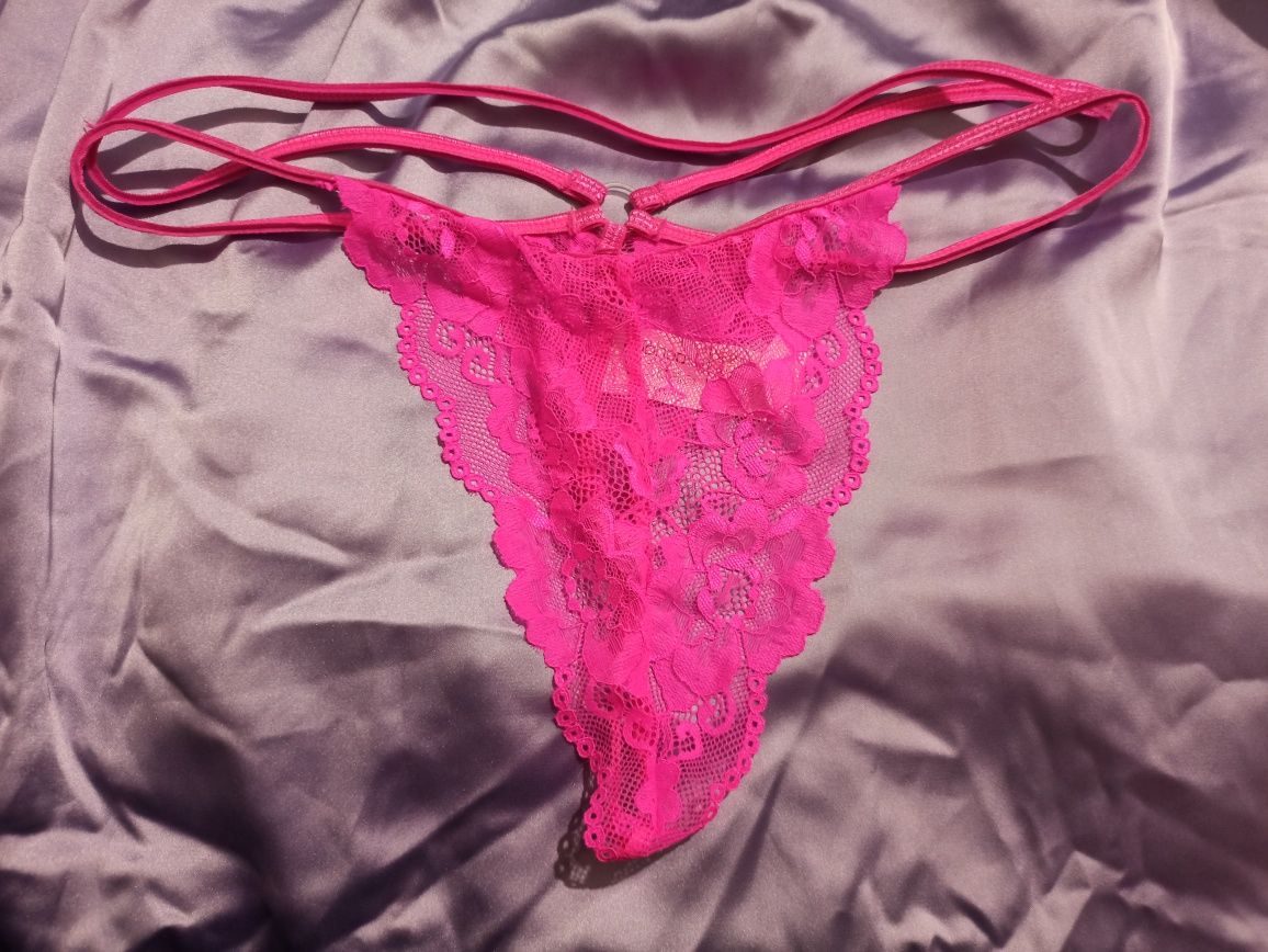 44 46 Majtki stringi nowe Boohoo neonowy róż Plus Size stringi