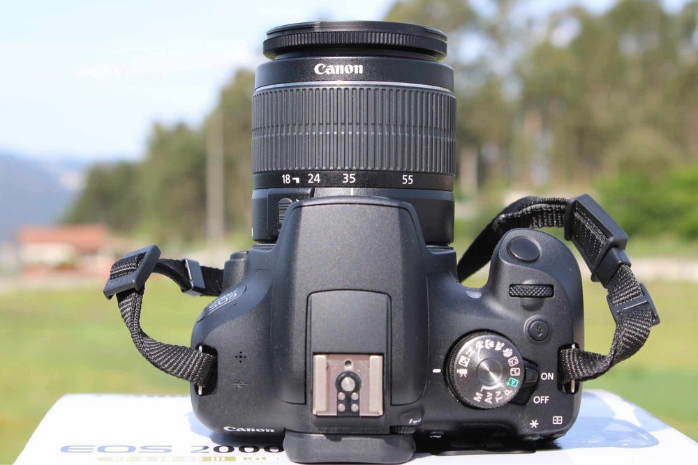Camara Canon 2000D