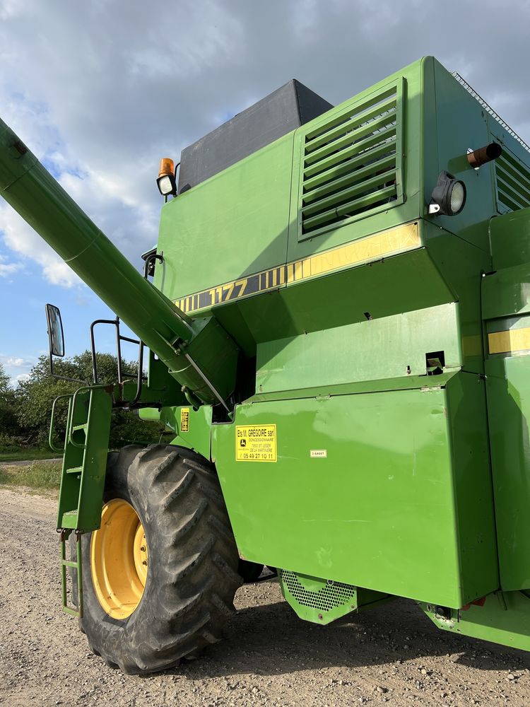 Свіжопривезений комбайн John Deere 1177 жатка шумахер