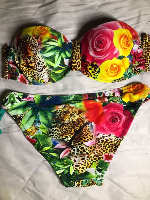 Продам купальники