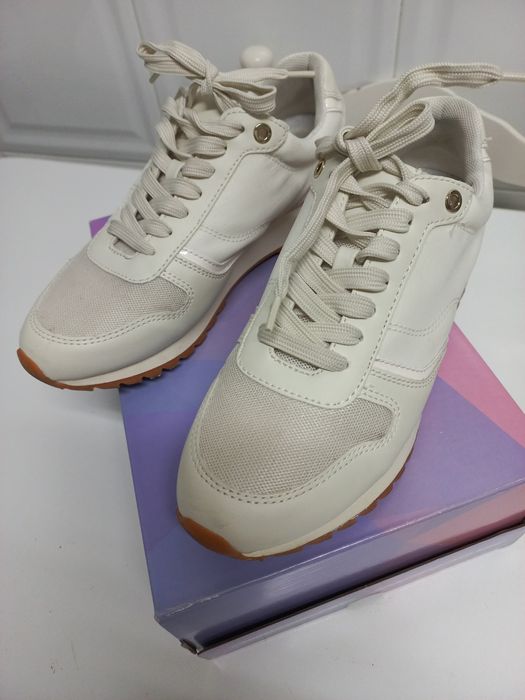 Ténis/ sapatilhas  da PARFOIS. Novos ( 38)