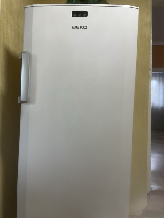 Морозильна камера Beko