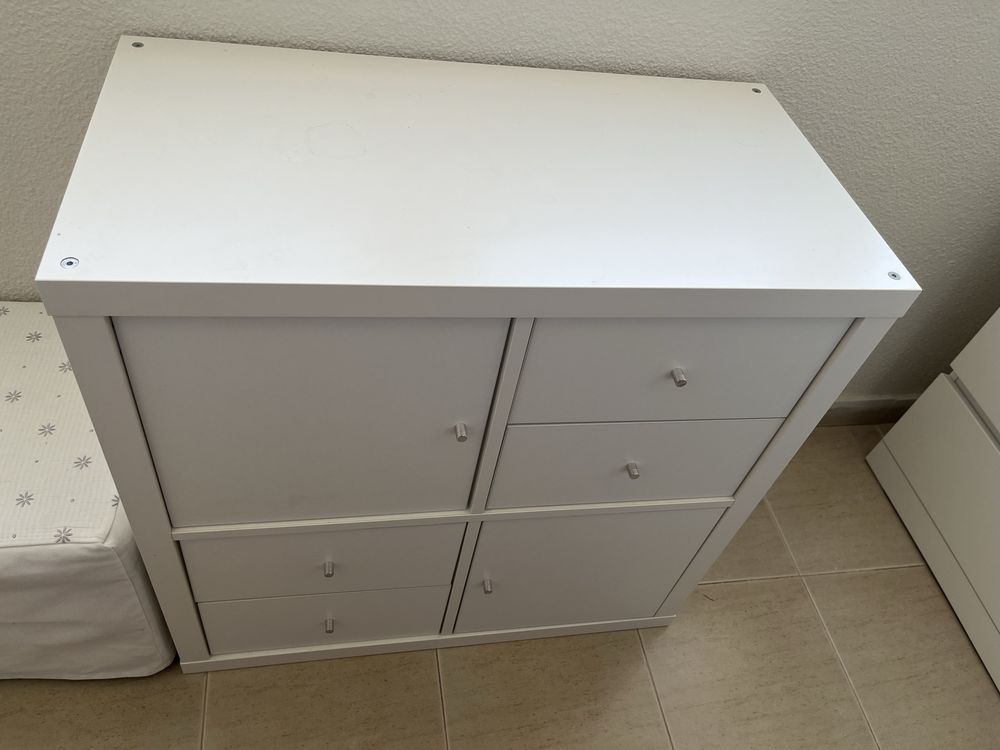 Modulo KALLAX com gavetas e portas