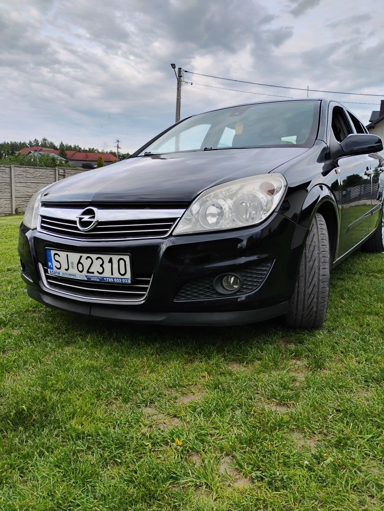 Opel Astra h lift  Cosmo 1.7cdti