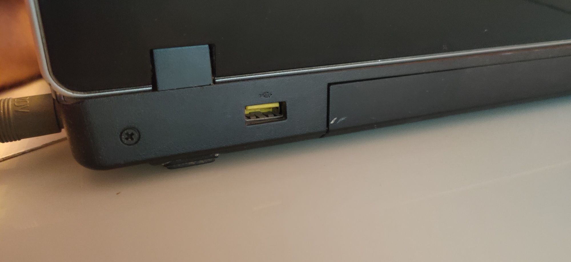 ThinkPad EDGE 15,6 połysk bardzo dobry stan