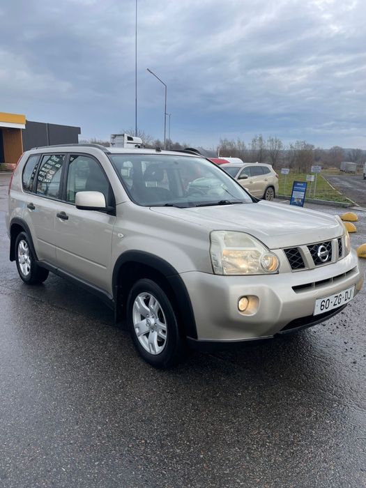 Nissan Xtrail 2.0 бензин