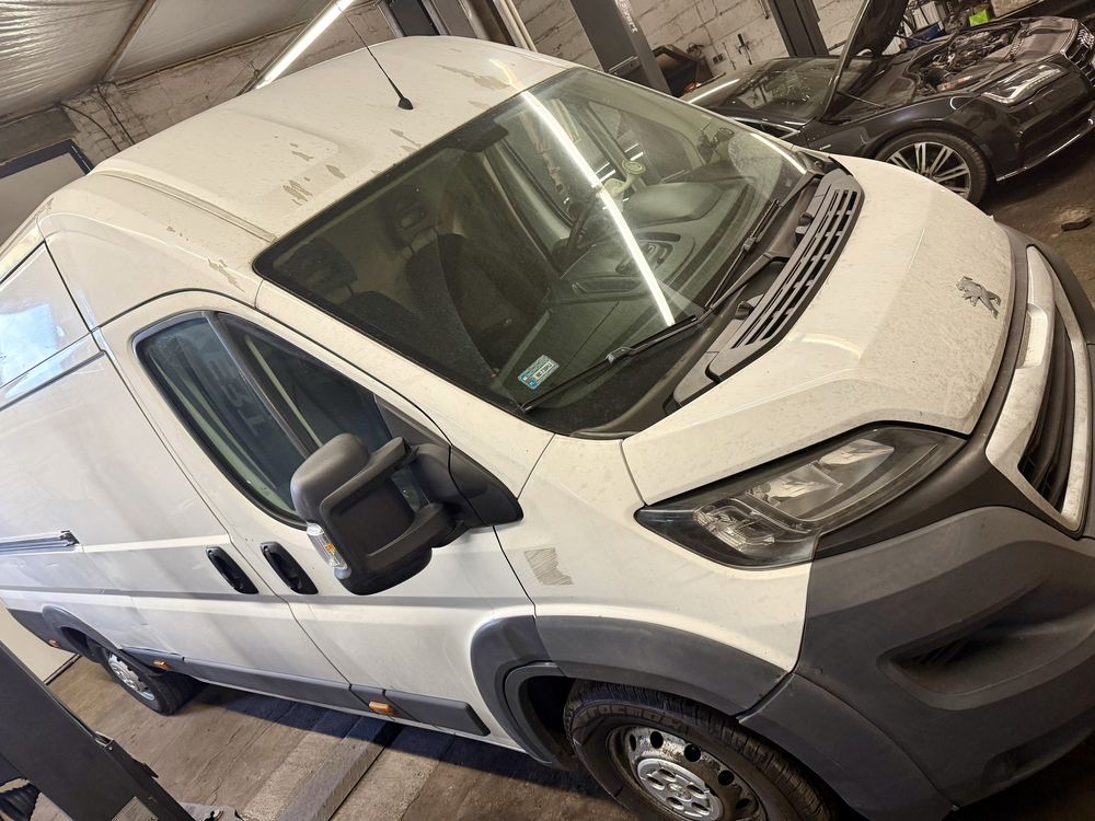 Peugeot Boxer L4H2 furgon Salon Pl fv23%