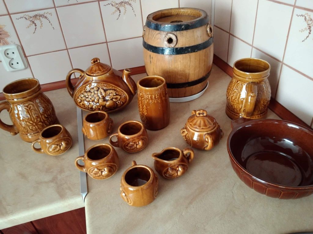 Komplet ceramiki PRL naczynia na wiejski stół beczka zabytkowe