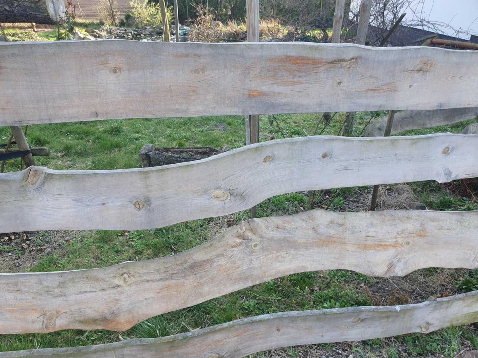 Deski ogrodzeniowe w stylu rustykalnym
