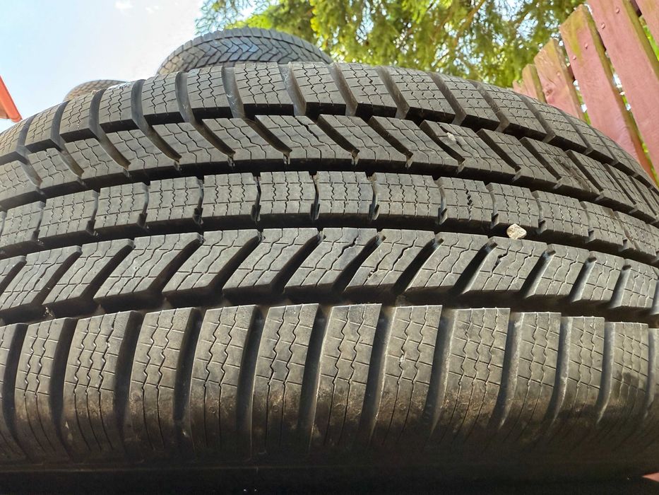 Komplet opon Continental WinterContact TS870P 215/65r16 98T 2022 r.