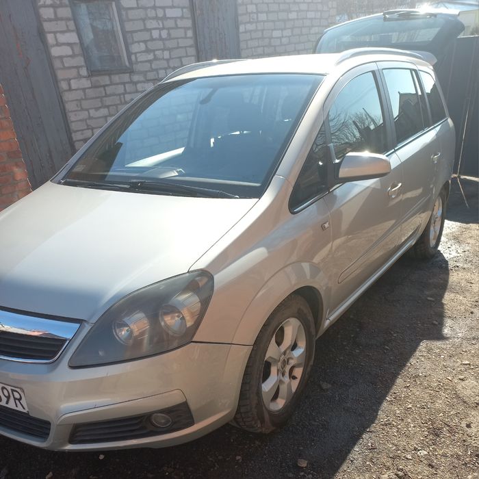 Продам Опель Зафира
