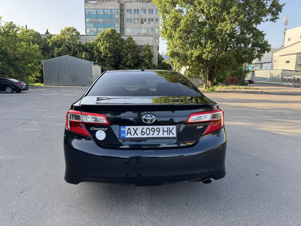 Продам TOYOTA Camry 2012 року