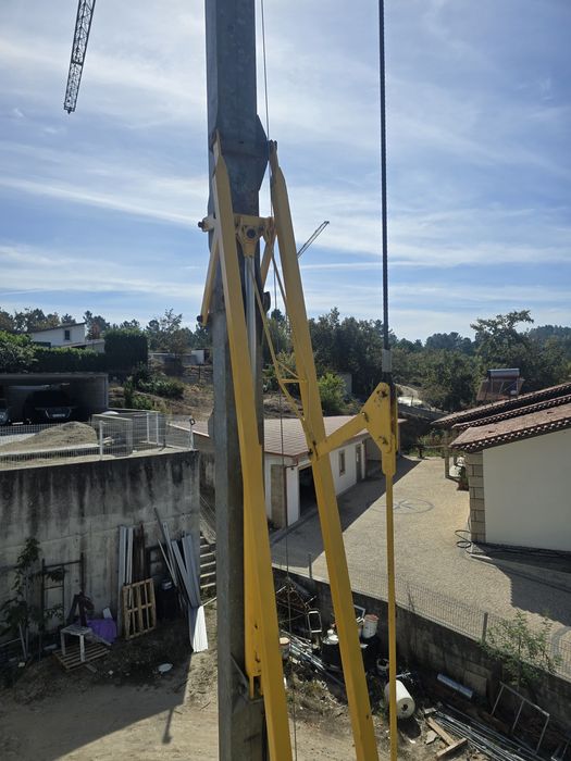 Vendo grua ferro