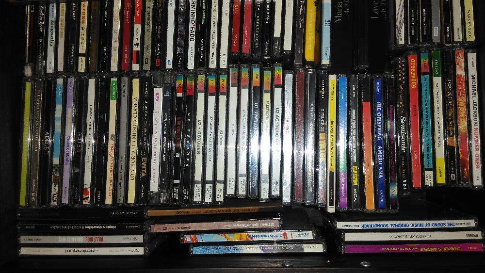 29 CDs originais - Madonna, bandas sonoras, etc.