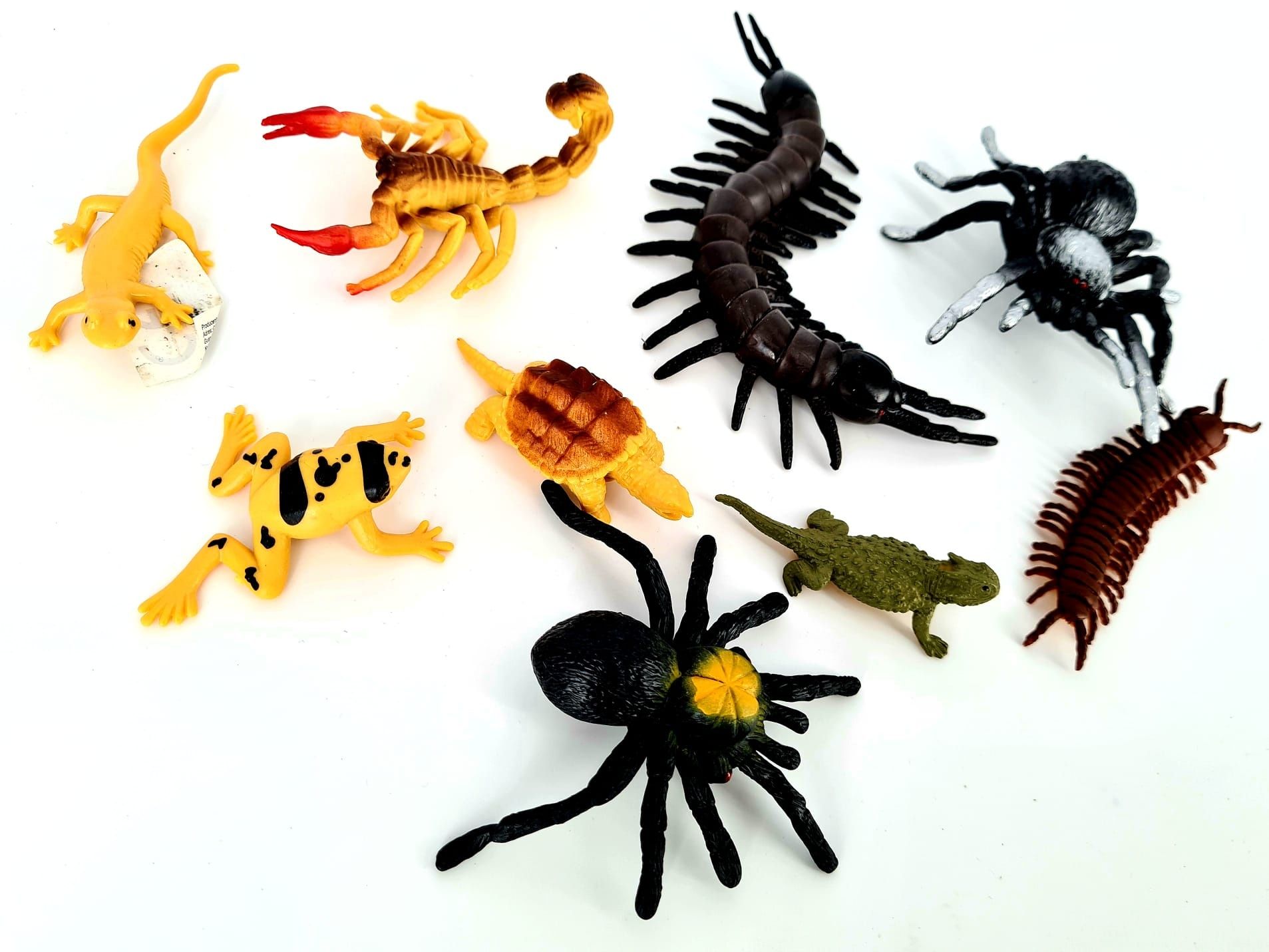 Figurki zestaw figurek Pająki robaki gady nowe zabawki