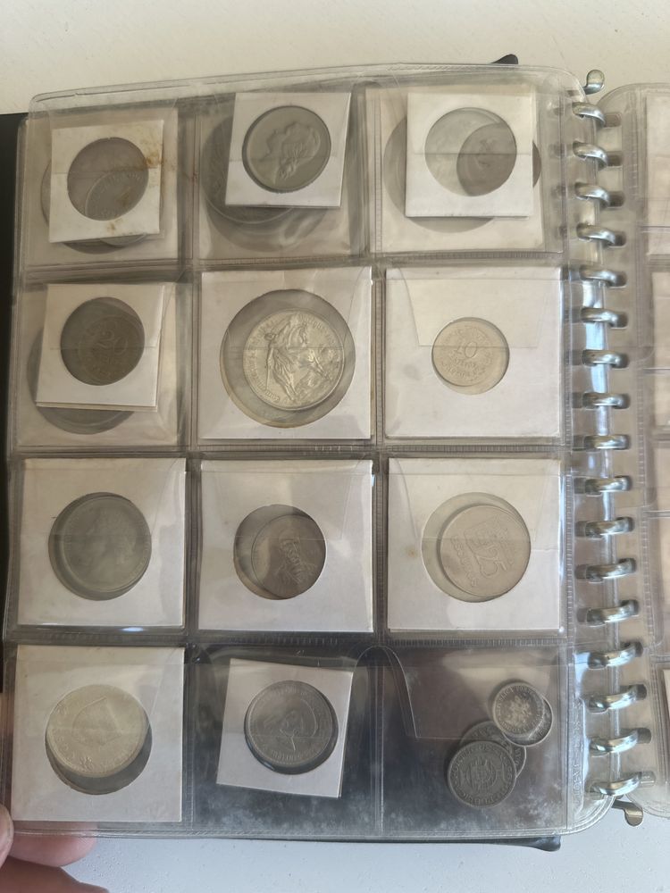 Coleçao de moedas antigas de varios paises