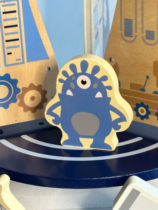 Foguetão de criança com bonecos