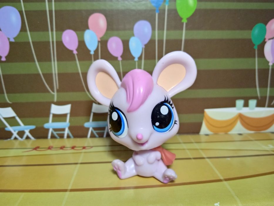 Коллекционная фигурка Littlest Pet Shop с кодом