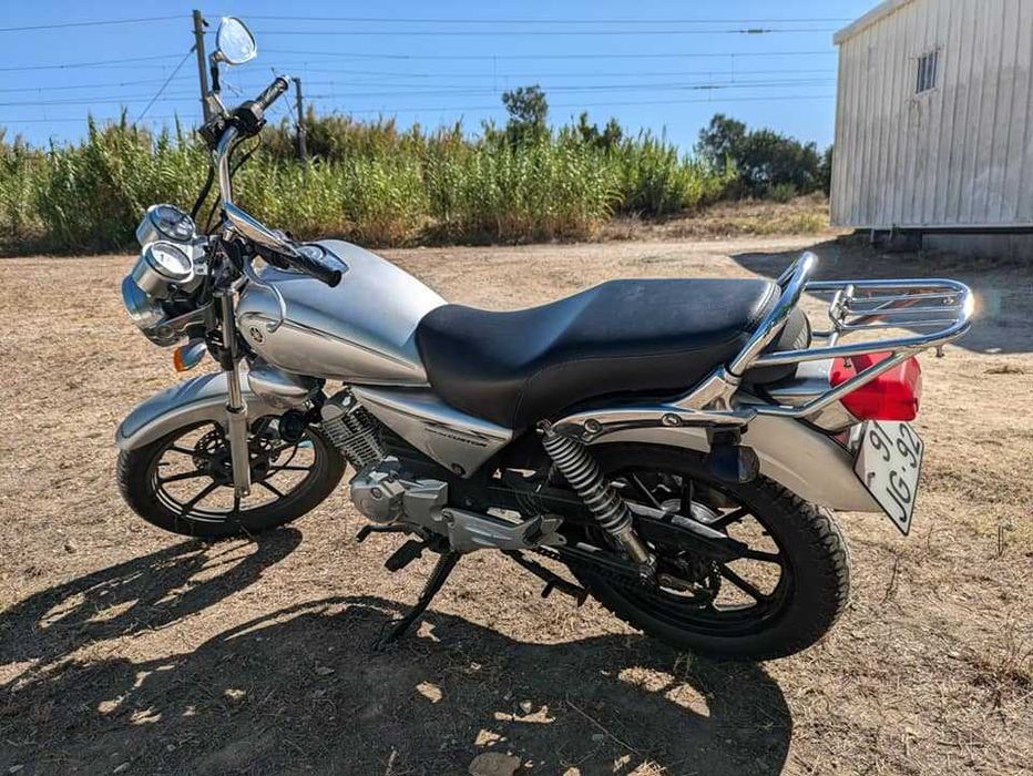 Yamaha YBR 125 Custom