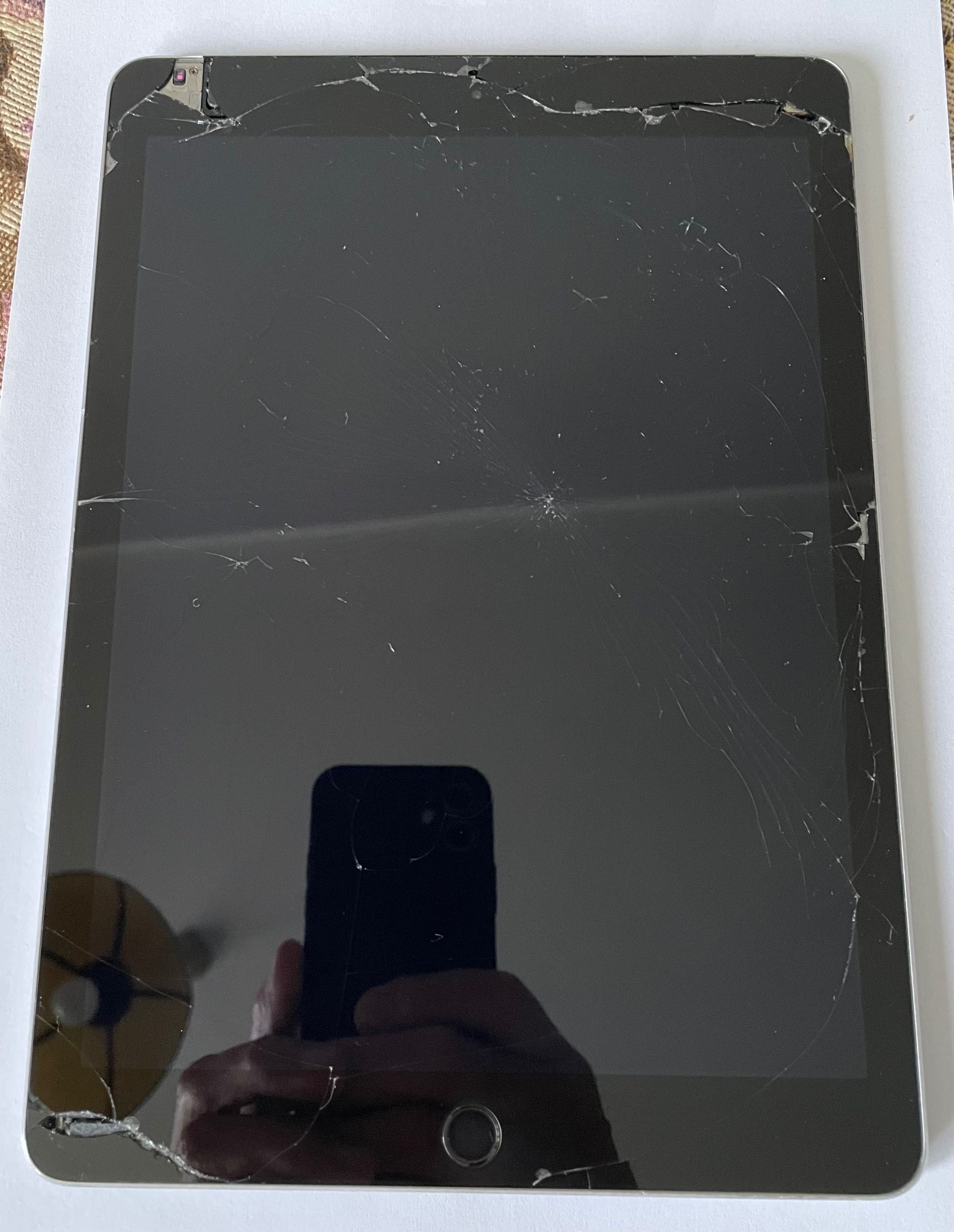iPad Air 2 / 128 Gb / LTE - Cellular / A1567