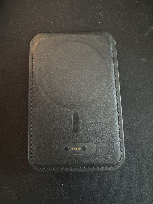 Carteira ESR Magsafe com Find My