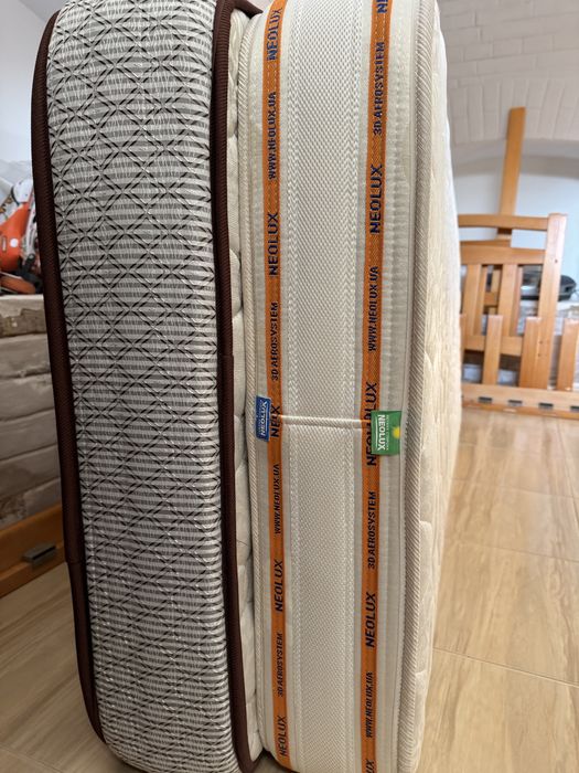 ортопедичні безпружинні матраци Neolux з літньою та зимою стороною