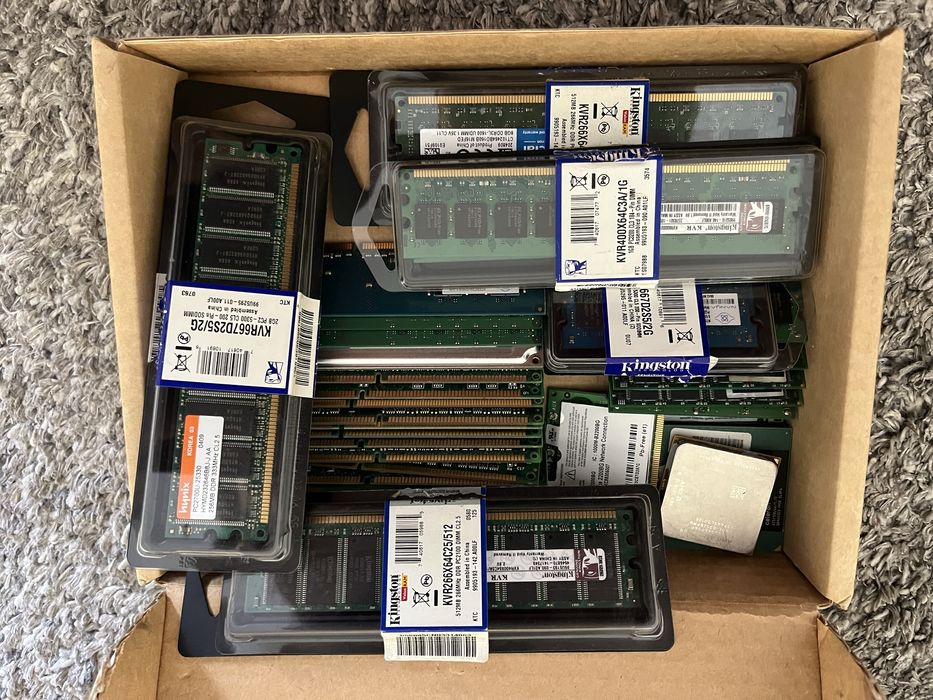 Memorias RAM de varias gerações