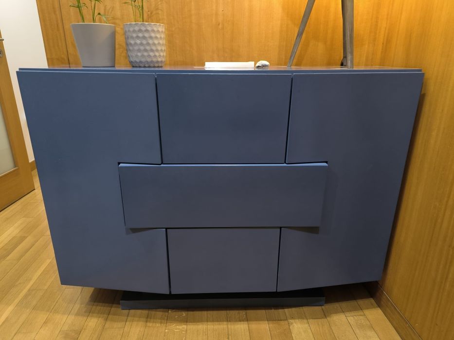 Móvel para sala ou hall de entrada