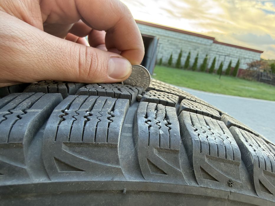 Sprzedam opony zimowe 215/65R16 4szt