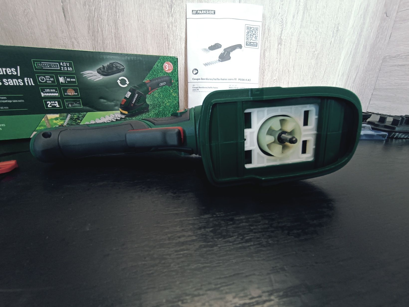 Акумуляторні ножиці для трави та кущів  Parkside PGSA 4 A2