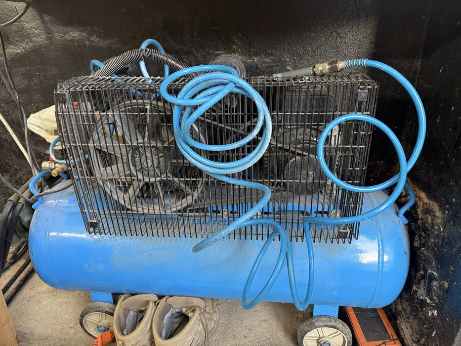 Продам компресор