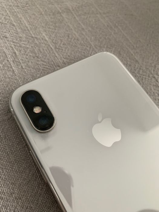 iPhone X - 64 GB - muito bom estado