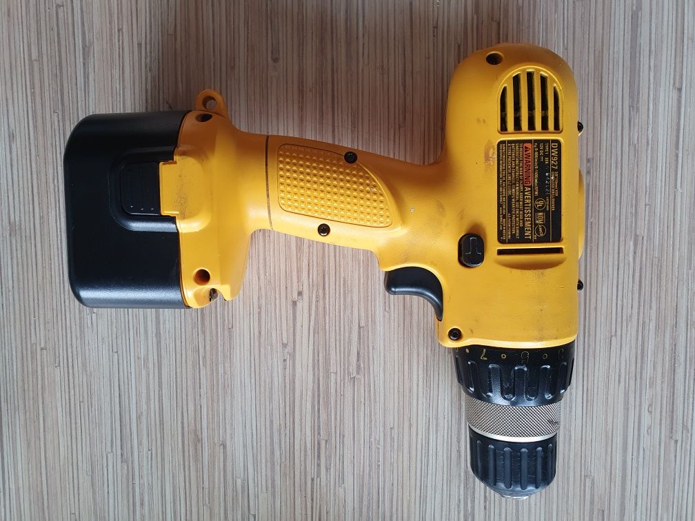 Wkretarka DeWalt DW927 działająca